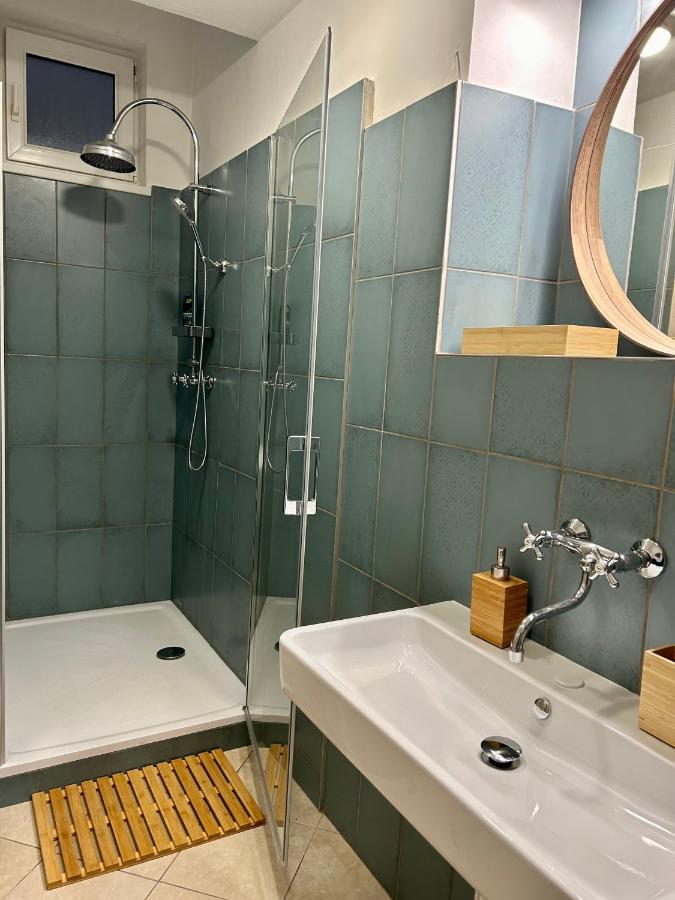 Almond Studio Apartment Pozsony Kültér fotó